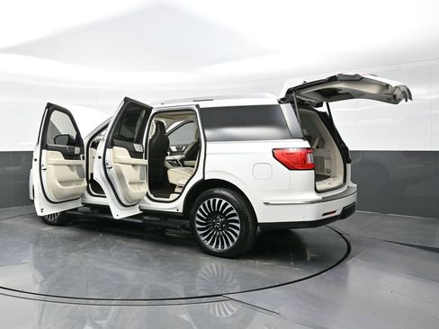 Used 2020 Lincoln Navigator Black Label image 34
