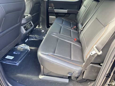 New 2026 Ford F250 Lariat w/ Black Appearance Package image 20