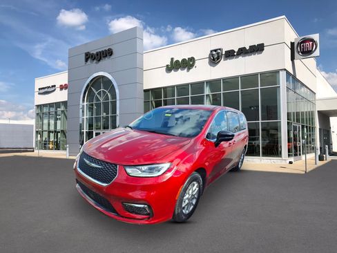 New 2026 Chrysler Pacifica Select FWD image 4