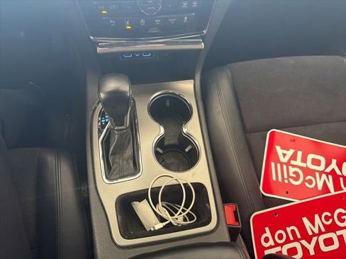 Used 2020 Jeep Grand Cherokee Altitude RWD image 14