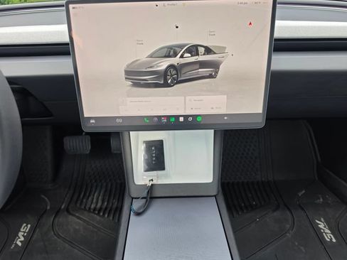 Used 2025 Tesla Model 3 Long Range AWD/4WD image 22