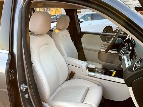 Used 2022 Mercedes-Benz GLB 250 image 15
