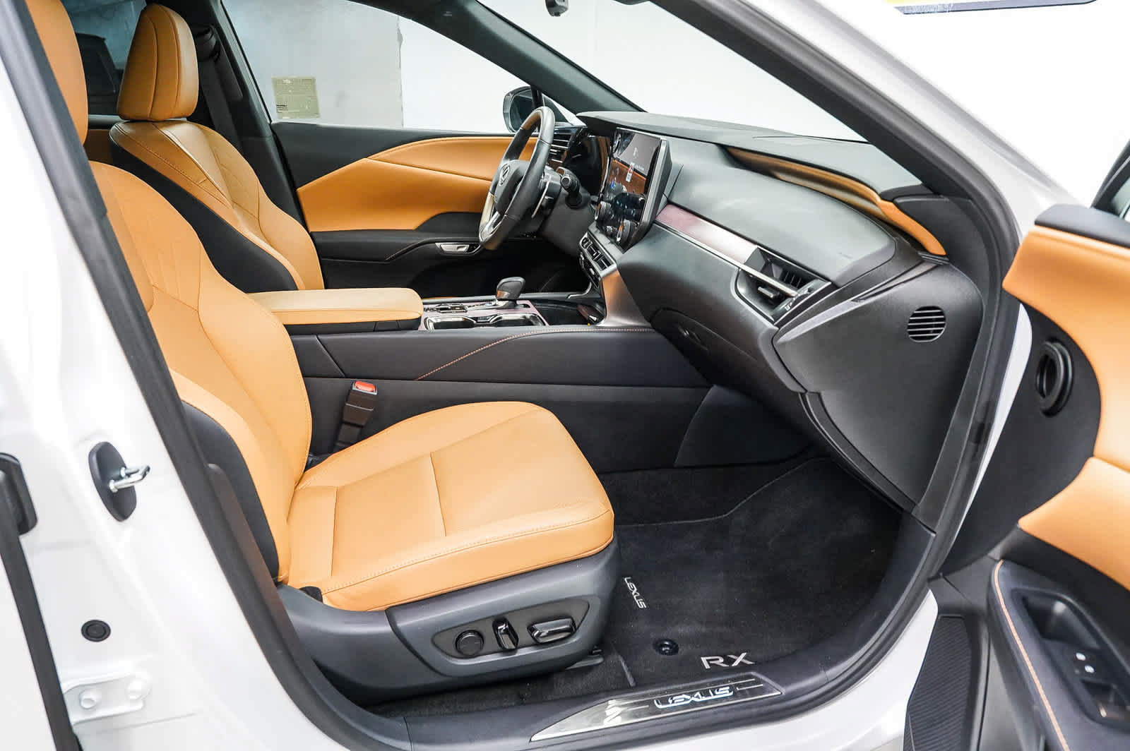Used 2026 Lexus RX 350 Premium w/ Convenience Package FWD image 17