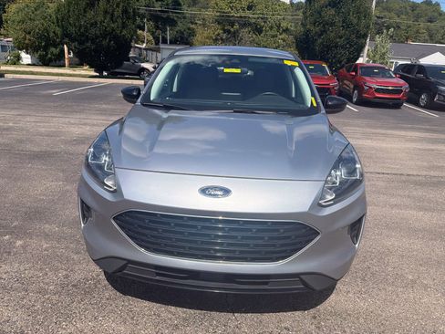 Used 2021 Ford Escape SE w/ SE Sport Appearance Package FWD image 8