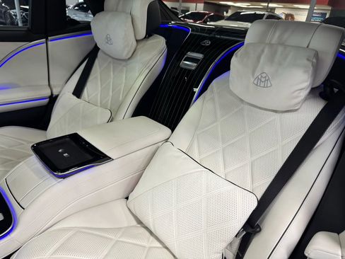 Used 2023 Mercedes-Benz Maybach S 680 4MATIC w/ Manufaktur Leather Package image 43