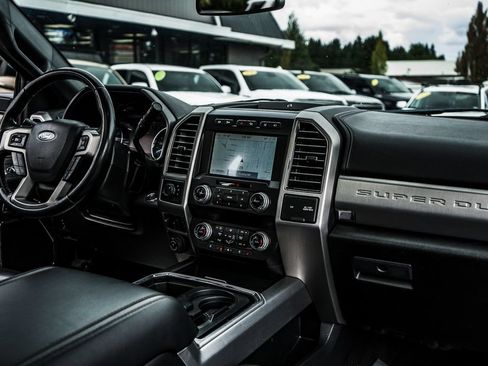 Used 2020 Ford F350 Platinum w/ FX4 Off-Road Package AWD/4WD image 39