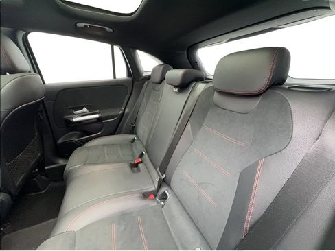 Used 2023 Mercedes-Benz GLA 250 image 21