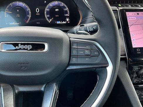 New 2025 Jeep Grand Cherokee L Limited image 24