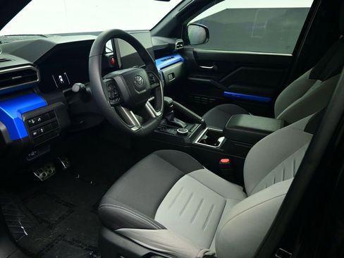 Used 2024 Toyota Tacoma TRD Sport image 14