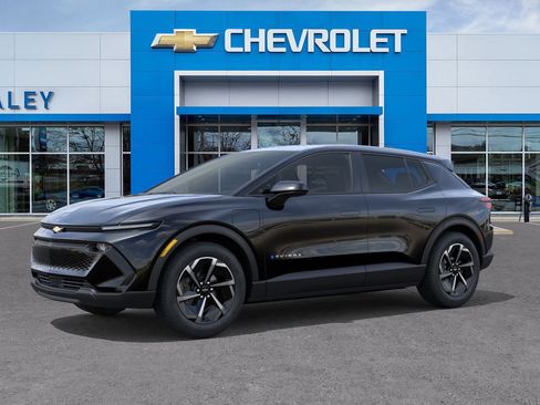 New 2026 Chevrolet Equinox EV LT image 2