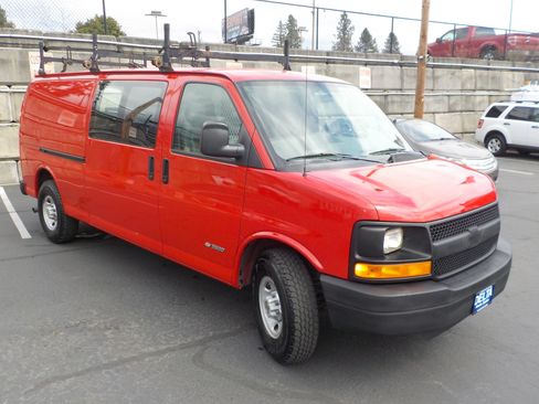 Used 2005 Chevrolet Express 3500 Extended RWD image 5