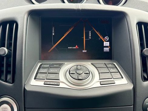 Used 2018 Nissan 370Z Touring Sport RWD image 13