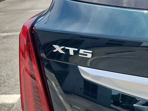 Certified 2025 Cadillac XT5 Premium Luxury w/ Technology Package AWD/4WD image 31