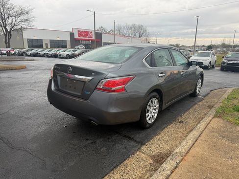 Used 2014 Nissan Altima 2.5 S FWD image 7