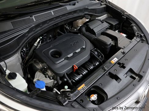 Used 2017 Hyundai Santa Fe Sport image 36