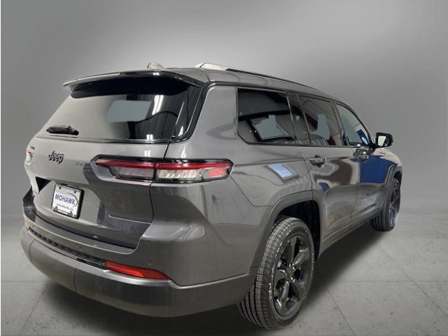 Used 2024 Jeep Grand Cherokee L Altitude AWD/4WD image 5