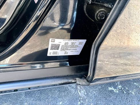 Used 2025 Chevrolet Traverse LT image 37