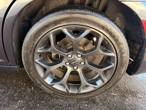 Used 2019 Chrysler 300 Touring w/ Sport Appearance Package image 45