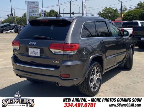 Used 2018 Jeep Grand Cherokee Limited RWD image 9