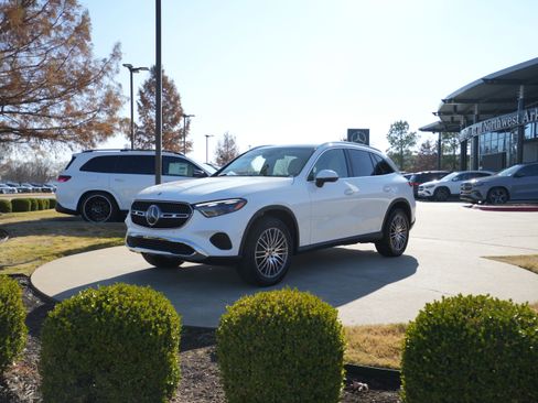 New 2026 Mercedes-Benz GLC 300 4MATIC image 3