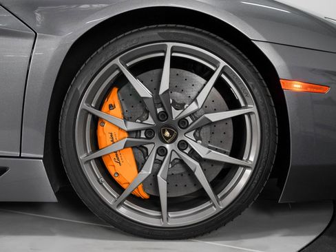 Used 2015 Lamborghini Aventador LP 700-4 image 31