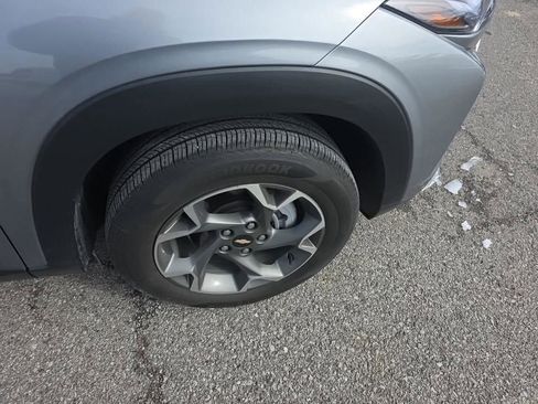 Used 2025 Chevrolet Trax LT w/ LT Convenience Package image 21