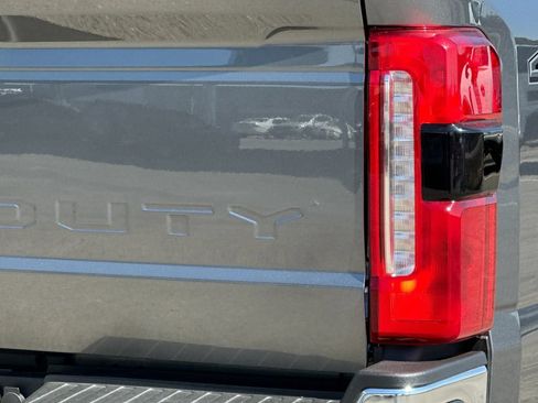 Certified 2025 Ford F250 Lariat AWD/4WD image 25