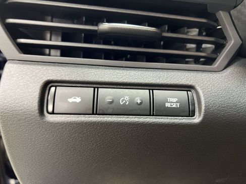 Used 2020 Nissan Altima 2.5 S FWD image 17