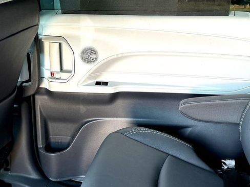Certified 2023 Toyota Sienna XSE w/ XSE Plus Package FWD image 22