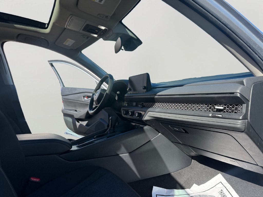 Used 2024 Honda Accord EX image 11