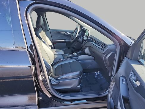 Certified 2025 Ford Escape ST-Line image 5