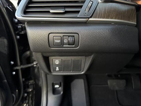 Used 2018 Honda Accord EX image 13