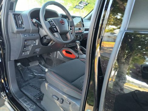 New 2026 Nissan Frontier Pro-X w/ Pro-X Convenience Package image 2