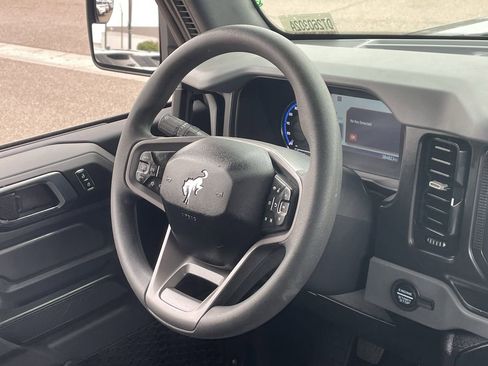 Used 2022 Ford Bronco 2-Door AWD/4WD image 14