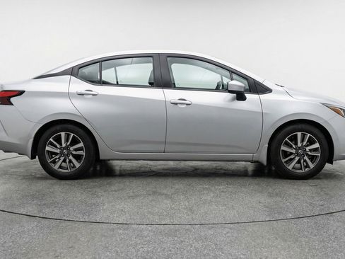 Used 2025 Nissan Versa SV image 11