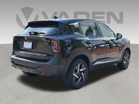 Certified 2025 Nissan Kicks SV FWD image 21