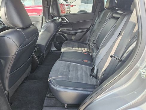 Used 2024 Mitsubishi Outlander SE image 26