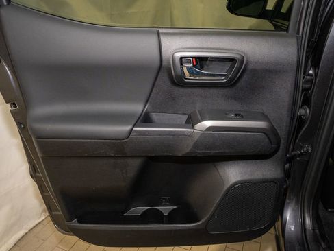 Used 2023 Toyota Tacoma TRD Off-Road image 8