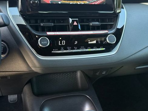 Used 2026 Toyota Corolla SE FWD image 19