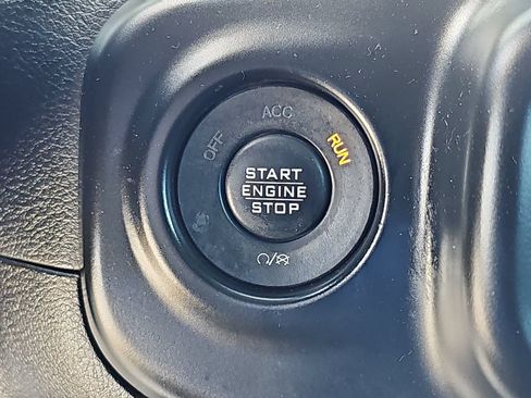 Used 2018 Jeep Wrangler Unlimited Sport AWD/4WD image 29