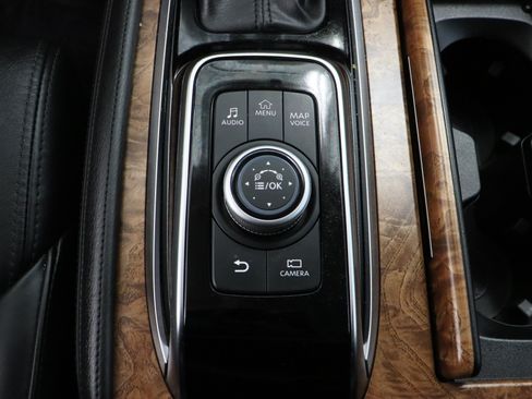 Used 2021 Nissan Armada SL w/ Captain's Chairs Package RWD image 21