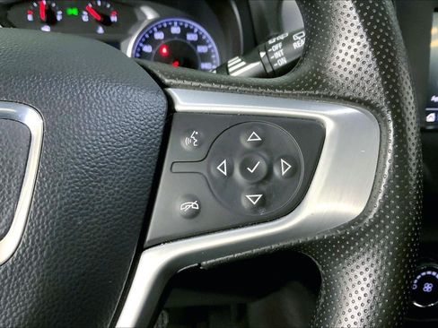 Used 2024 GMC Terrain SLE image 18