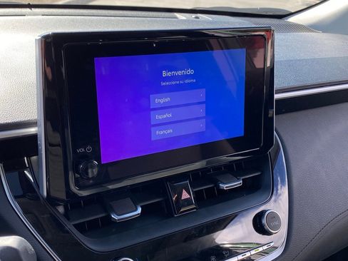 Used 2025 Toyota Corolla Cross XLE image 8