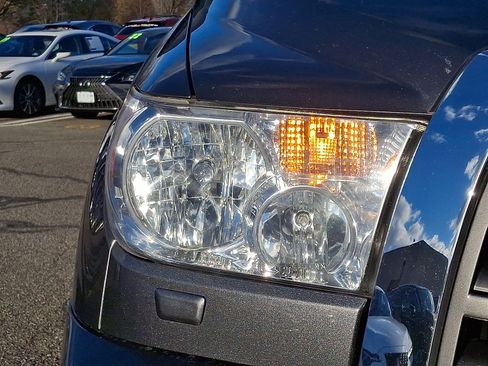 Used 2017 Toyota Sequoia SR5 image 9