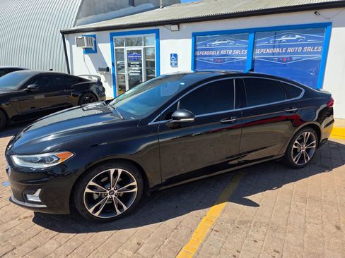 Used 2019 Ford Fusion Titanium image 1