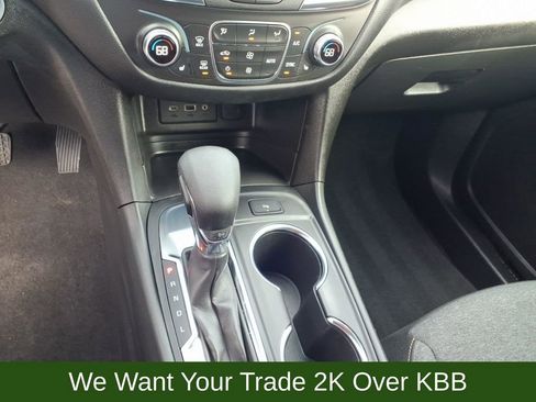 Used 2023 Chevrolet Equinox LT FWD image 13