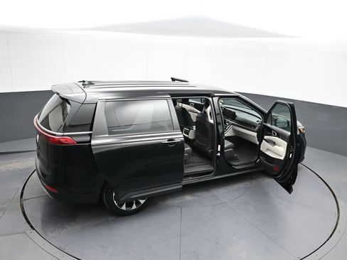 Certified 2023 Kia Carnival EX image 45