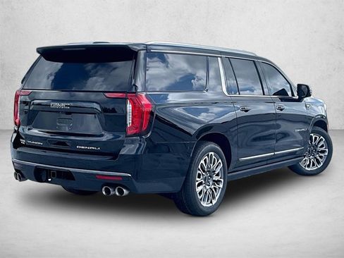 Used 2024 GMC Yukon XL Denali Ultimate AWD/4WD image 2