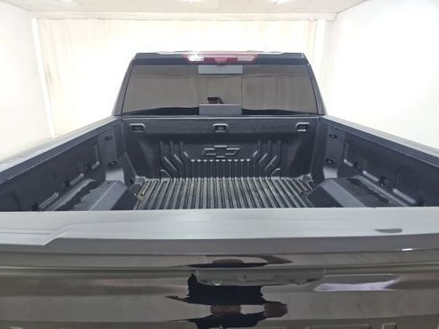 Used 2023 Chevrolet Silverado 1500 LTZ w/ LTZ Premium Package AWD/4WD image 18