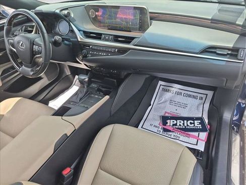 Used 2020 Lexus ES 350 w/ Premium Package FWD image 22